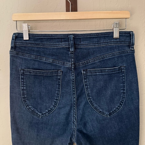 FREE PEOPLE “So Chic” High Rise Denim Biker Shorts Raw Hem Stretch - Picture 10 of 11